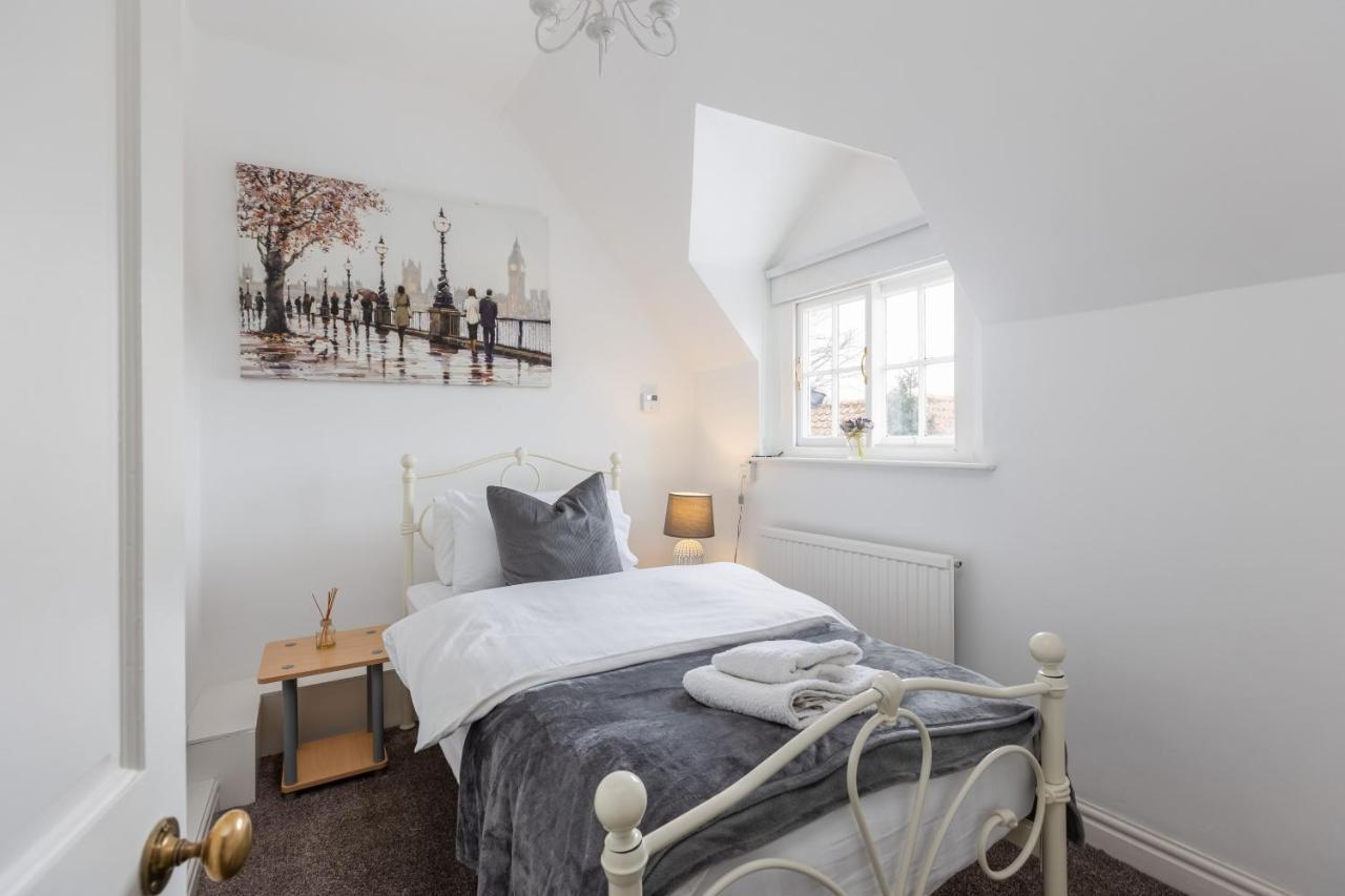 Quaint Cottage In The Heart Of North Yorkshire Village - Pet Friendly Free Стіллінгтон Екстер'єр фото